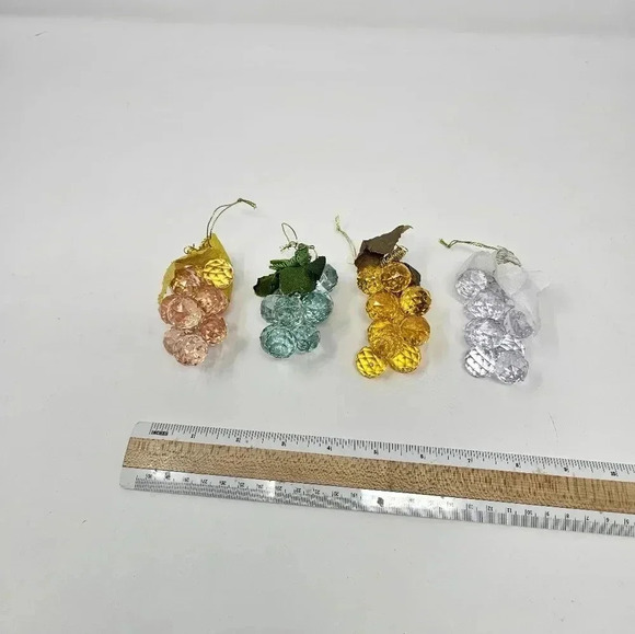 Vtg Acrylic Grape Clusters Christmas Ornament Lucite Faceted Leaves Set of Four - Picture 6 of 9